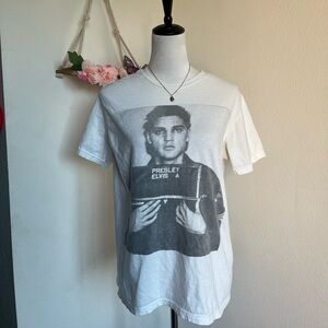 ELVIS White Graphic Tee size large